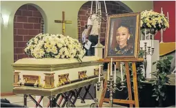  ??  ?? Manzuza Mdletshe is buried after her death on ‘Uzalo’.