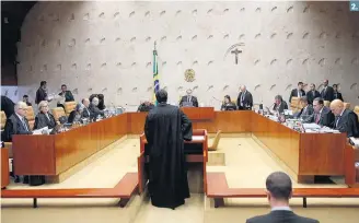  ??  ?? 2. No momento do ato, STF realizava julgamento que pode afetar Lava Jato 2.