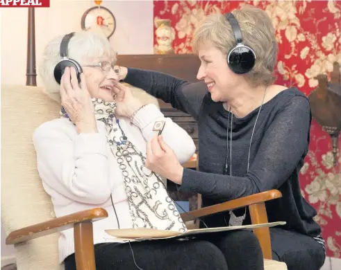  ?? ?? Musical memories Sally Magnusson introduced Erskine resident Jessie Adams to Playlist for Life