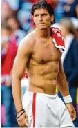  ?? Foto: dpa ?? Mario Gomez 2009 in Stuttgart: 2018 spielt er wieder für den VfB.