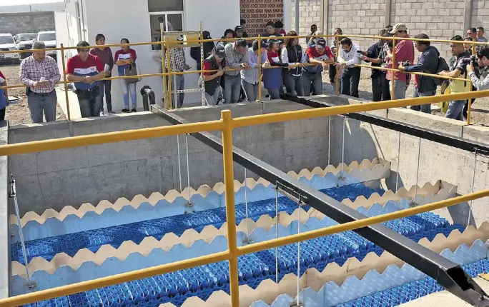  ??  ?? Con la nueva Planta Tratadora de Aguas Residuales el ahorro de agua será como utilizar 86 pipas de 10 mil litros diariament­e/ Víctor Cruz.