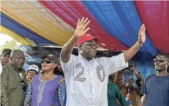  ?? Supplied ?? President Felix Tshisekedi greets supporters during an election rally in Mbuji-Mayi in the south-central DRC on Tuesday.