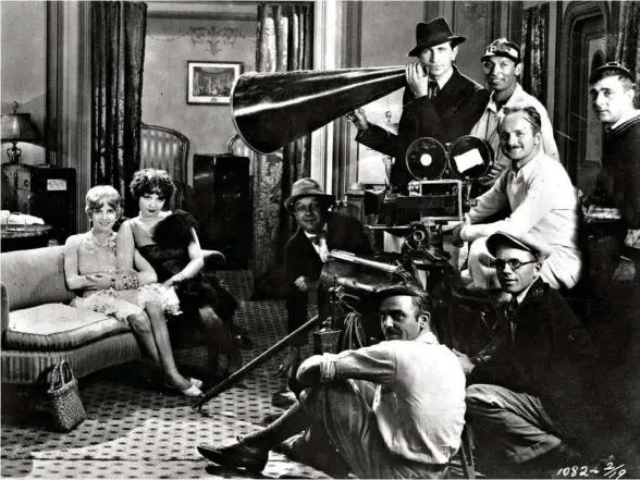  ?? (POPPERFOTO VIA GETTY IMAGES) ?? Hollywood, 1926, sur le tournage de la première version de «Les hommes préfèrent les blondes», par Malcolm St. Clair, une production Paramount.