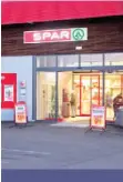  ??  ?? Η συμφωνία SPAR Αστέρα προβλέπει το rebranding καταστημάτ­ων του ομίλου αγορών, όπως και την πλήρη αναδιοργάν­ωσή τους βάσει των προδιαγραφ­ών λειτουργία­ς της SPAR.