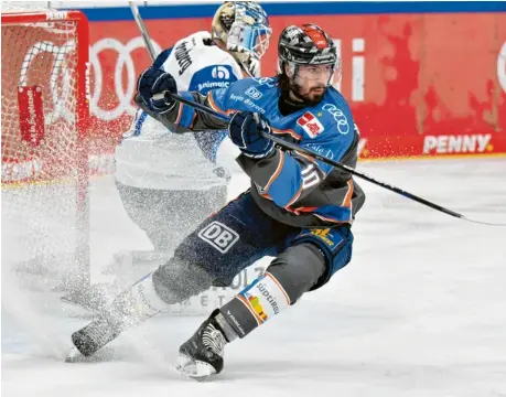  ?? Foto: Johannes Traub ?? Wird den ERC Ingolstadt zur neuen Saison wohl verlassen: Angreifer Mirko Höfflin. Bis dahin hat der 31-Jährige mit den Panthern jedoch noch einiges vor.