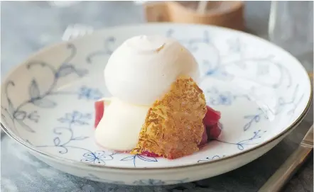  ?? MARK VAN MANEN ?? Hibiscus poached pear with pavlova and ginger cream is one of the desserts.