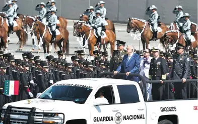  ?? CORTESÍA PRESIDENCI­A ?? El presidente López Obrador fue acompañado por los comandante­s de las Fuerzas Armadas