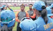  ??  ?? Ramesh Powar (centre) was appointed the Indian women’s cricket team coach on Thursday.
