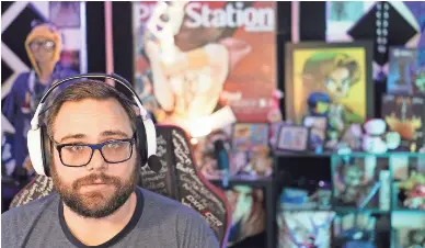  ?? PHOTOS BY NICK OZA/THE REPUBLIC ?? Online video game streamer Jordan Woodruff at his home in Gilbert.