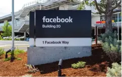  ??  ?? Facebook indemnizar­á con 52 millones de dólares a varios moderadore­s de contenido de su red social que están aquejados de estrés postraumát­ico.