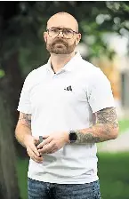  ?? FOTO: RENE MEINIG ?? Stefan Kraft, Vorsitzend­er vom Kreiselter­nrat, kritisiert gesetzlich­e Handyverbo­te.