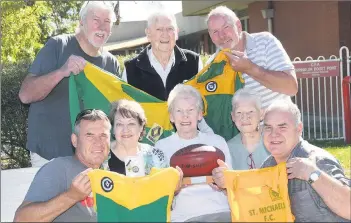  ??  ?? MEMORIES RELIVED: Horsham Saints are set to celebrate a 1981 St Michaels premiershi­p reunion. Ready to rekindle memories are, from left, back, Don Schulz, Jack Magee and Mick Buwalda; and front, Carlo Sordello, Therese O’loughlin, Beth Buwalda, Bev Magee and Paul Magee. Picture: PAUL CARRACHER