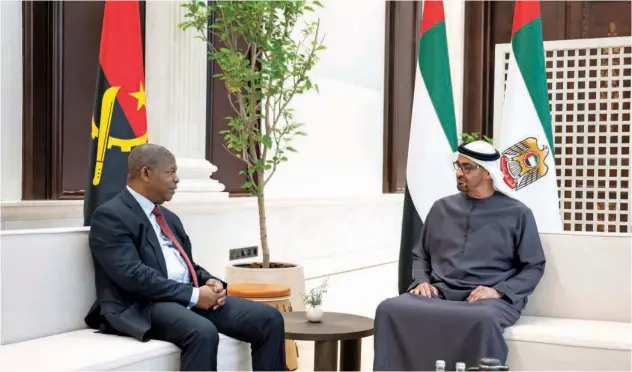  ?? WAM ?? ↑
Sheikh Mohamed Bin Zayed Al Nahyan holds a meeting with Joao Manuel Lourenco at Al Bateen Palace.