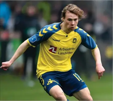  ?? FOTO: LARS POULSEN ?? FC Midtjyllan­d har budt 7, 5 mio. kr. på Brøndbys Simon Tibbling.