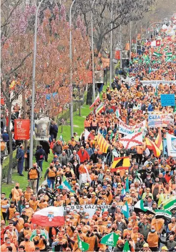  ?? // RFEC. ?? Vista de la Castellana en la manifestac­ión del 20 de marzo