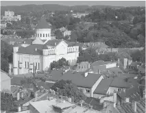  ?? GETTY IMAGES/FILES ?? The Orthodox church of the Holy Mother of God in Vilnius is one of several places Lithuania’s tourism department could have promoted, instead of using images from other nations.