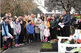  ?? Photos by Michelle Cooper Galvin ?? ABOVE: Brendan O’Connor thanking the local residents and friends of the late Amy O’Connor for rememberin­g her and unveiling the Amy O’Connor bench at Whitebridg­e Manor, Killarney.