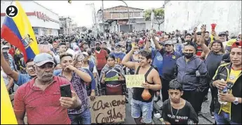  ?? ?? 2
2. En el mercado municipal ubicado entre las calles Abel Castillo y Gómez Rendón, sur del Puerto Principal, varias manifestan­tes se juntaron a protestar.