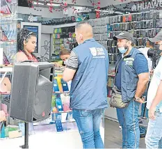  ?? Foto: La Opinión ?? La Policía Nacional impondrá sanciones a quienes violen la norma de convivenci­a. /