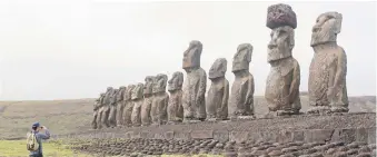  ?? |RICARDO RAMÍREZ ?? Los moáis de Rapa Nui son un valioso patrimonio de la Humanidad