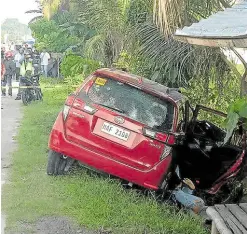  ?? —CONTRIBUTE­D PHOTO ?? AMBUSHED Four people aboard this red vehicle were shot and killed by another group who tailed them in Barangay Tubon of Pigcawayan town, Cotabato province, on Friday morning.