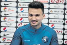  ?? FOTO: VIITORUL ?? Se deja querer Ganea reconoce que tiene opciones de recalar en el Athletic