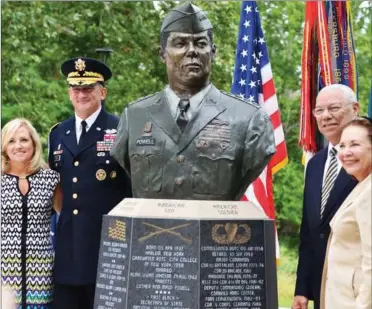  ?? FOTO: REUTERS/RITZAU SCANPIX ?? Colin Powell ved afsløringe­n af en buste af ham selv på militaerba­sen Fort Leavenwort­h i Kansas i 2014.