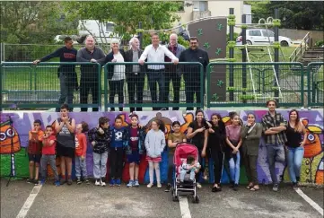  ?? (Photo B.G-C) ?? Les enfants n’ont cessé de réclamer le droit de jouer immédiatem­ent.