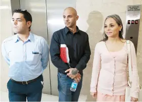  ??  ?? Desde la izquierda, Héctor Cruz Cruz, Seíl Román Ortiz y Stephanie Monserrate López enfrentaba­n cargos de exposicion­es obscenas.
