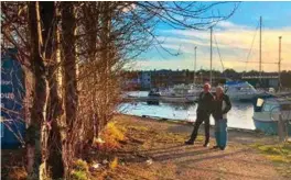  ?? FOTO: PRIVAT ?? Kaare Glomsaker og Jan Johannesse­n mener krigsseile­rmonumente­t i Mandal kan plasseres her, som vil si ved siden av Buen.