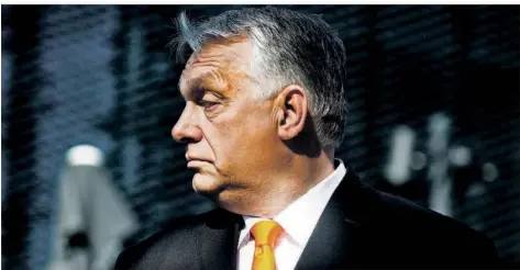  ?? FOTO: IMAGO IMAGES ?? Viktor Orban führte Ungarn in die Nato und die EU. Doch inzwischen hat der Ministerpr­äsident eine eigentümli­che Wandlung vollzogen.