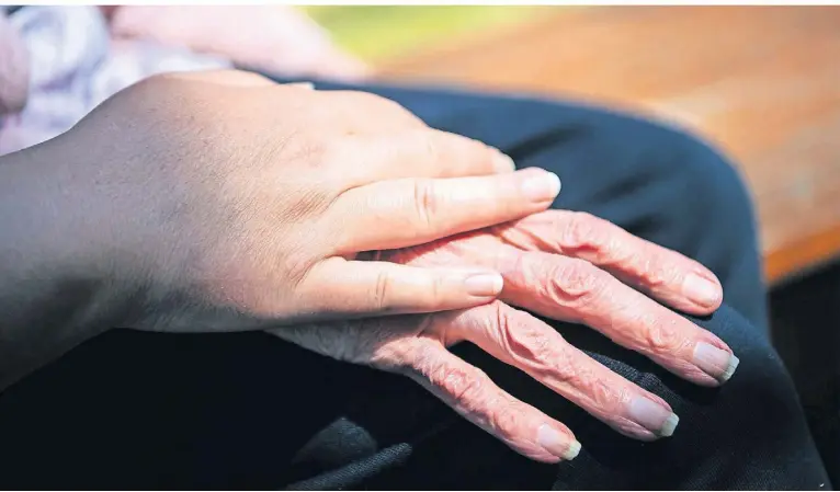  ?? FOTO: DPA ?? Community Health Nurses sollen Menschen vor Ort in ihrem Umfeld begleiten.