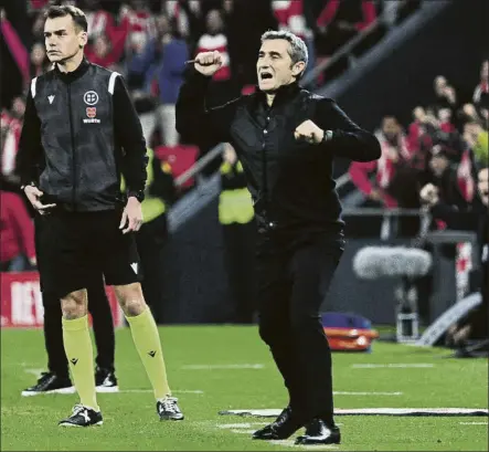  ?? FOTO: JUAN ECHEVERRÍA ?? Ernesto Valverde arenga a sus jugadores en el partido de los cuartos de final de Copa contra el Barça