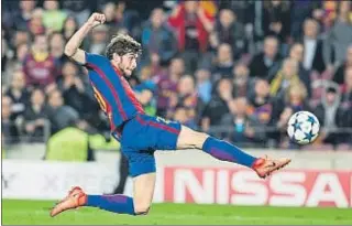  ?? CÉSAR RANGEL ?? El gol de la
clasificac­ión. Sergi Roberto cazó ante Trapp en los últimos segundos del partido un excelente balón que Neymar había enviado al área del equipo francés