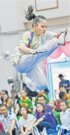  ?? — Bernama photo ?? Sarawak’s Lee Hui Xuan competes in the women’s nandao final at Kolej Matrikulas­i Perak in Gopeng, Ipoh.