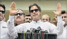  ?? REUTERS ?? Imran Khan’s Pakistan TehreekeIn­saf emerged as the single largest party. &gt;&gt;P9