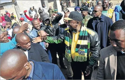  ?? PHOTO: VELI NHLAPO ?? CHOOSE US: Deputy President Cyril Ramaphosa greets residents in Tembisa on the East Rand yesterday, where he campaigned for the ANC ahead of next week’s municipal elections