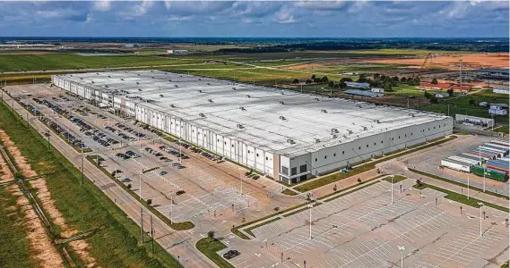  ?? JLL ?? Exan Capital purchased the 1.01 million-square-foot Amazon fulfillmen­t center at 31555 U.S. 90 in Brookshire.