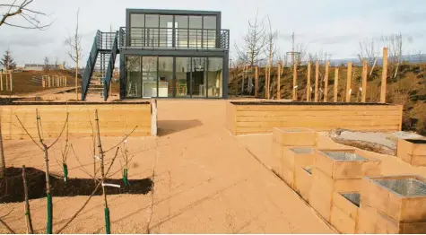  ?? Foto: Heinz Huber ?? „Zimmer frei – Gartenzimm­er zum Entdecken und Erleben“: Unter diesem Motto läuft bei der Landesgart­enschau in Ingolstadt der Lehrgarten des Bezirksver­bandes Oberbayern für Gartenkult­ur und Landespfle­ge. Rund um dessen Pavillon wird sich auch der Kreisverba­nd für Gartenbau und Landespfle­ge präsentier­en.