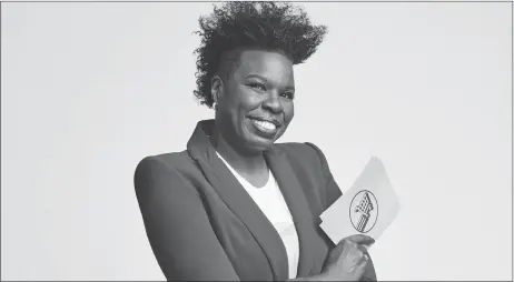  ??  ?? Leslie Jones hosts “Supermarke­t Sweep”