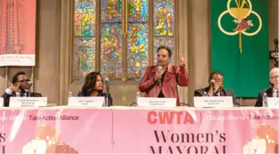  ?? ?? Mayor Lori Lightfoot speaks while challenger­s including (from left) Cook County Commission­er Brandon Johnson, Ald. Sophia King, Ald. Roderick Sawyer and Paul Vallas look on Saturday at a women’s mayoral forum at the Chicago Temple in the Loop.