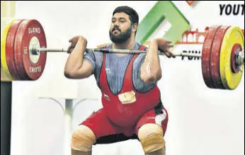  ?? PRATHAM GOKHALE/HT ?? Tejpal Singh Sandhu during U-21 boys’ 109+ kg weightlift­ing in Pune on Tuesday.
