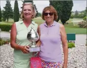  ?? (Photos B. Q.) ?? Joanna Schaar-Manders et Kay Thomas, les joueuses de St-Endréol ont été au top.