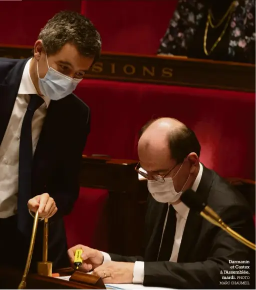  ?? Photo Marc Chaumeil ?? Darmanin et Castex à l’Assemblée, mardi.