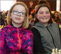  ??  ?? Eva Roche from Bunscoil Rís, New Ross, and Sophie Wickham from Danescastl­e.