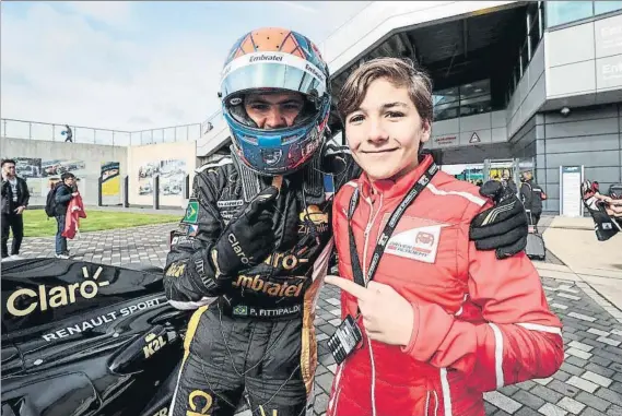  ?? FOTO: P. FITTIPALDI ?? Pietro Fittipaldi (i) junto a su hermano Enzo (d), nietos de Emerson, son dos de las grandes esperanzas de futuro del automovili­smo brasileño para que alcancen en un futuro la F1