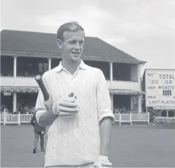  ?? ?? MASTER AT WORK: Derek Underwood, the former England and Kent spinner, has died at the age of 78, the county club has announced. Underwood made his final appearance in 1982.