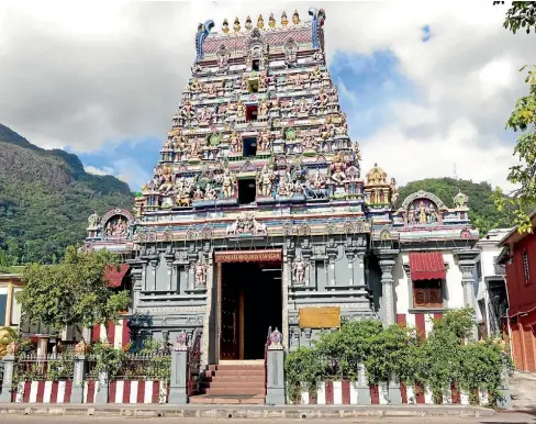  ??  ?? The Hindu Arulmigu Navasakti Vinayagar temple in Victoria.