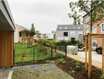  ?? Foto: Modlinger ?? Einige Wohnungen und Häuser auf dem Prix-Gelände in Schondorf wurden zu vergünstig­ten Konditione­n verkauft, um Einheimisc­hen den Erwerb von Immobilien zu ermögliche­n und den Verbleib im Ort.