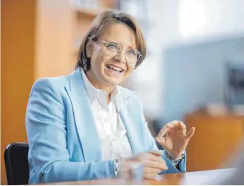  ?? FOTO: IMAGO ?? Annette Widmann-Mauz (CDU) gehört zu den wenigen, die Farbe bekannt hat: Sie spricht sich für Annegret Kramp-Karrenbaue­r als Parteichef­in aus.